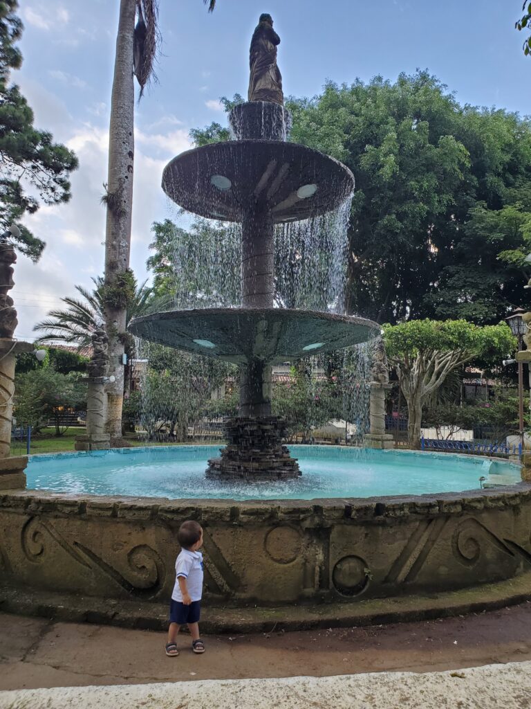 El Salvador con niños
